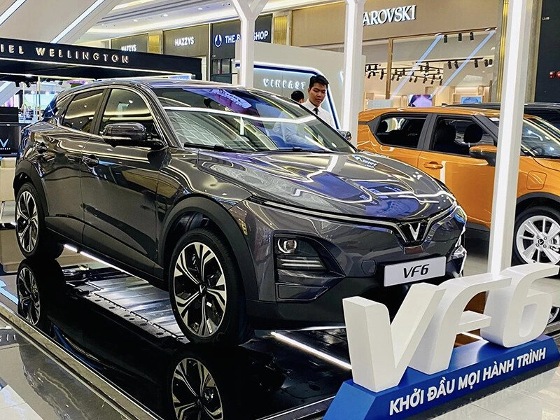 VinFast VF6 Plus - Hình ảnh 1