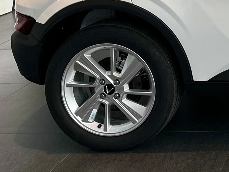 vinfast vf5 plus 5